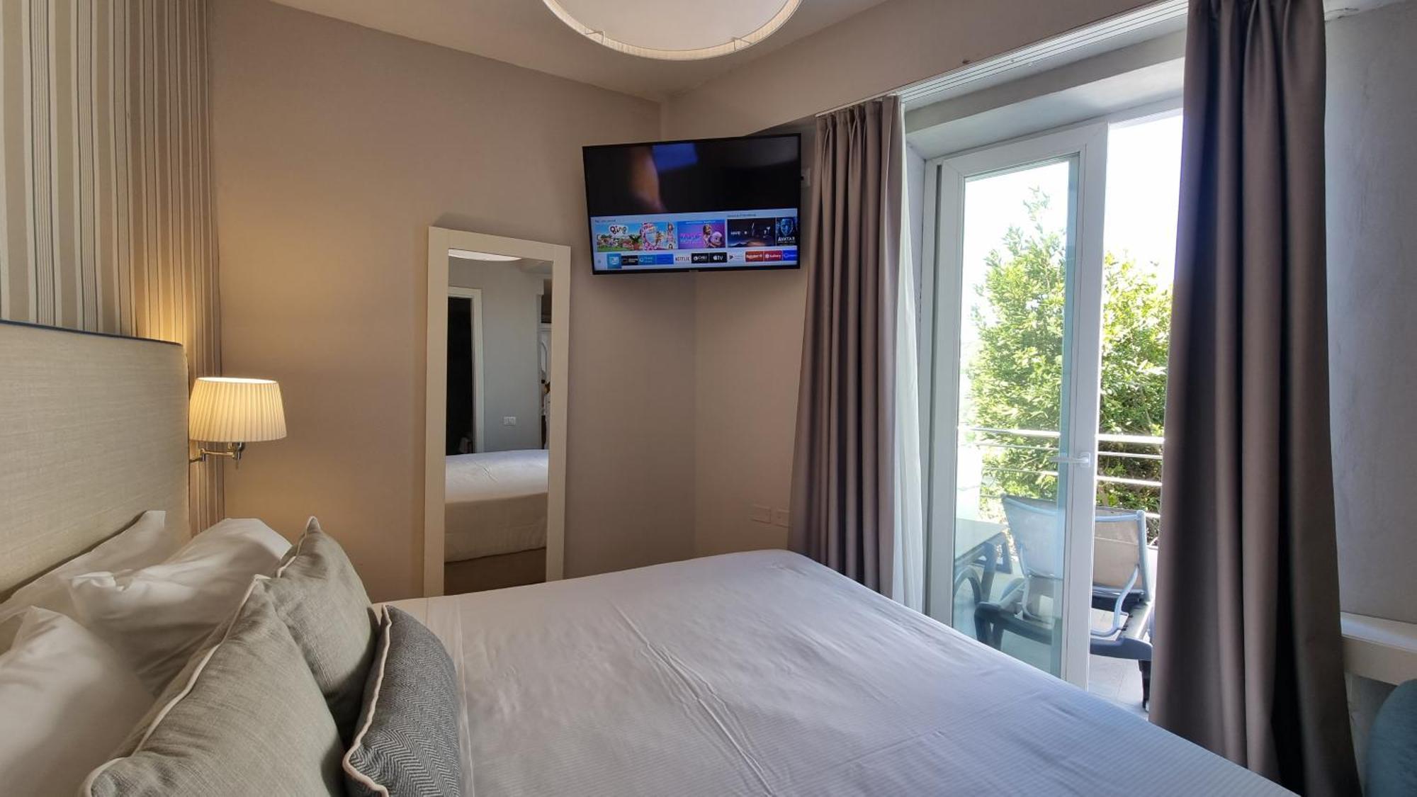 Hotel Plaza بورتو أتْسورّو الغرفة الصورة